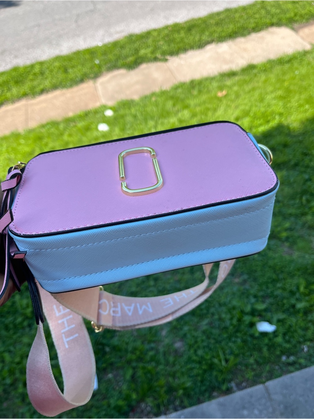 Marc Jacobs Pink Leather Snapshot Camera Bag with Logo Strap - Picture 3 of 7